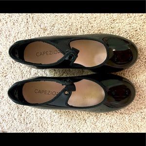 Capezio tap shoes black patent